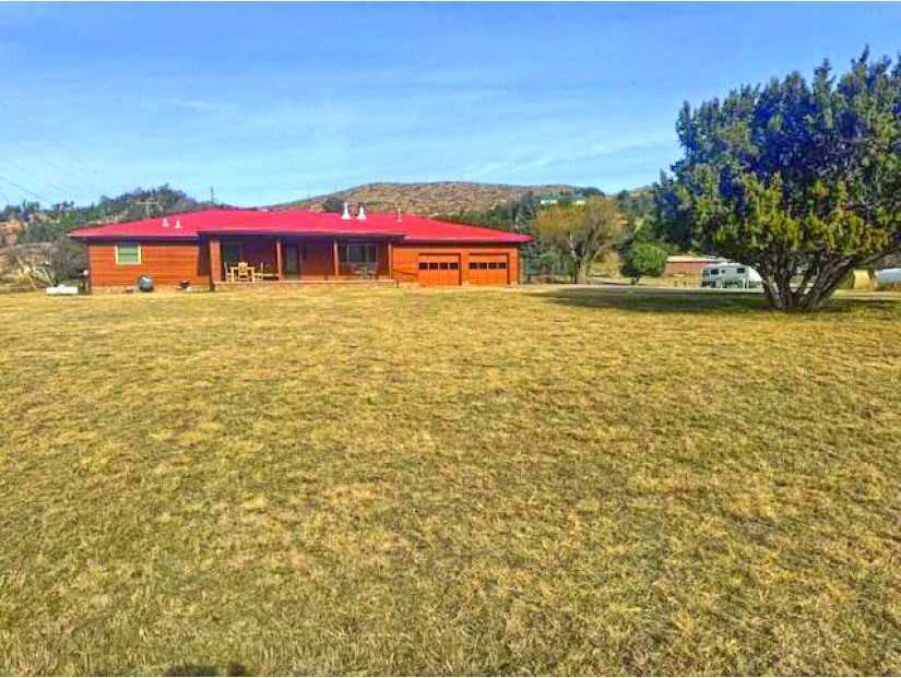 4 Bedroom Property in Lincoln — photo as printed in The Real Estate Roundup
