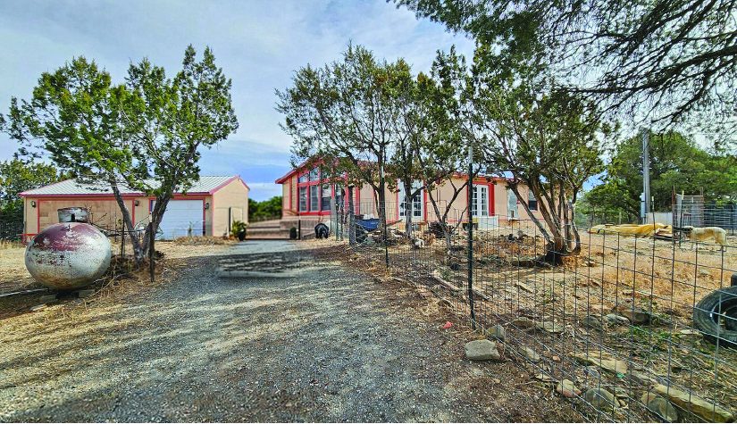 3 Bedroom Property — photo as printed in The Real Estate Roundup