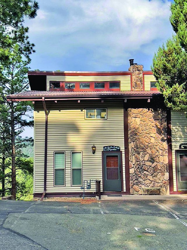 5 Bedroom Property in Ruidoso — photo as printed in The Real Estate Roundup