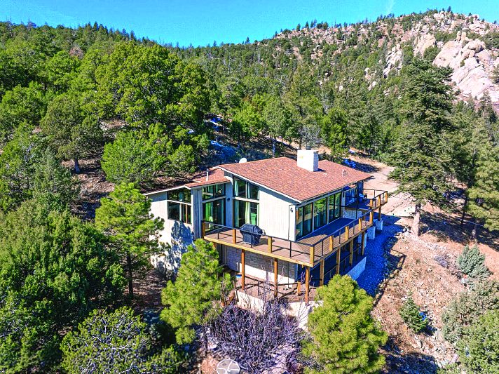5 Bedroom Property — photo as printed in The Real Estate Roundup