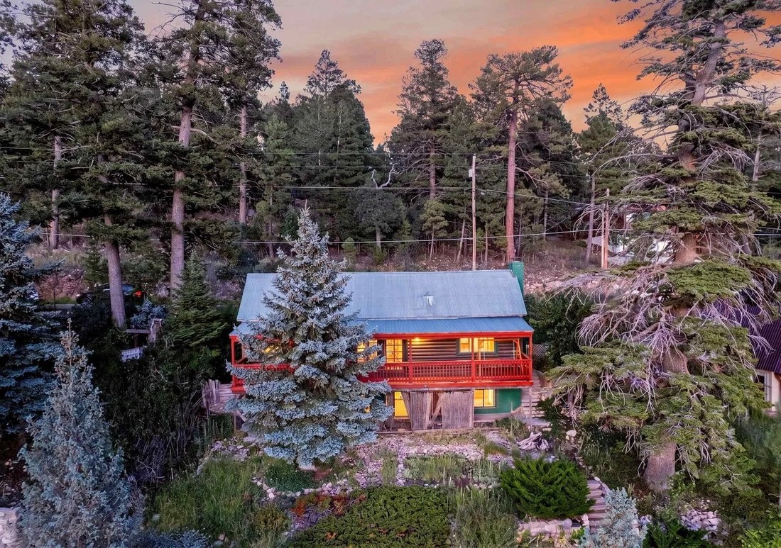2 Bedroom Property in Cloudcroft — photo as printed in The Real Estate Roundup