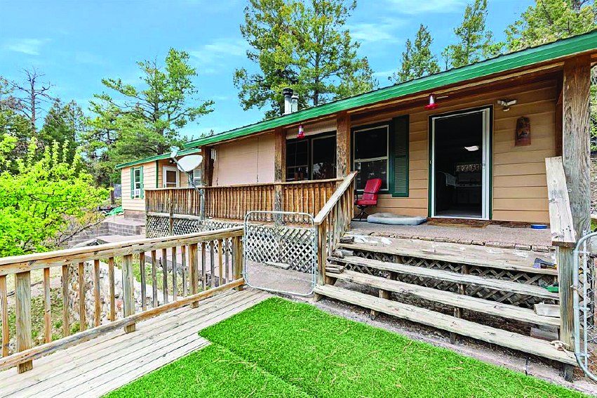 1008 Victoria Ave — photo as printed in The Real Estate Roundup